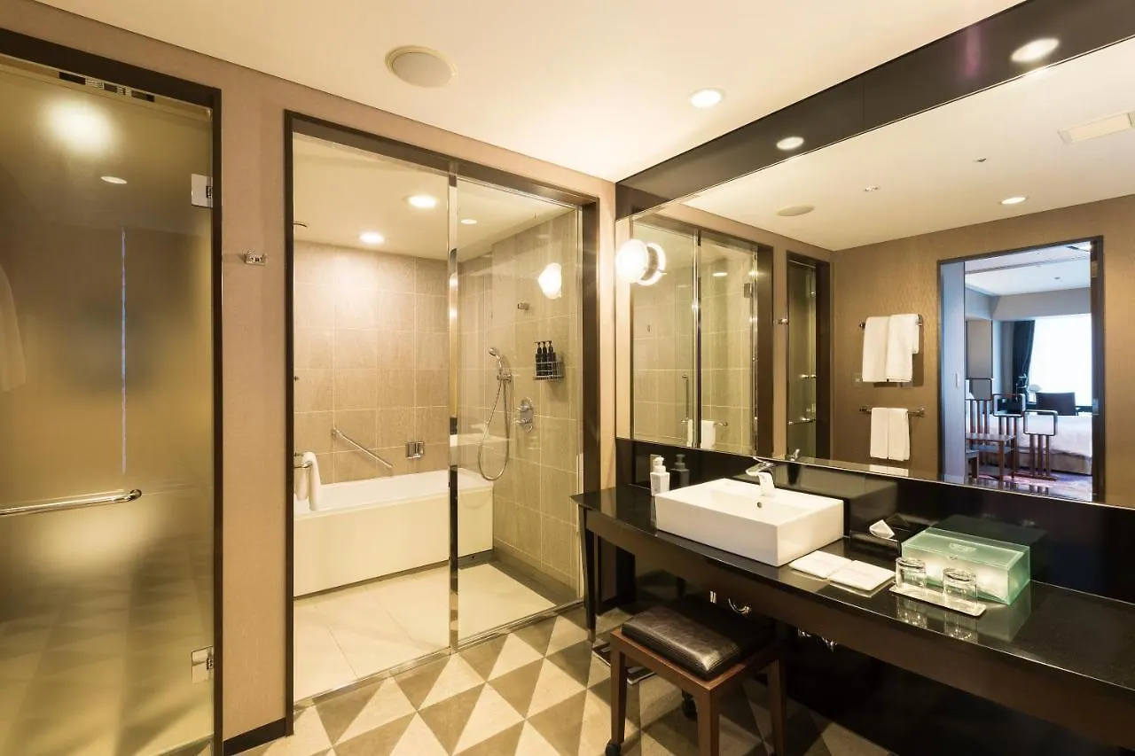 The Royal Park Hotel Iconic Tokyo Shiodome 4*,