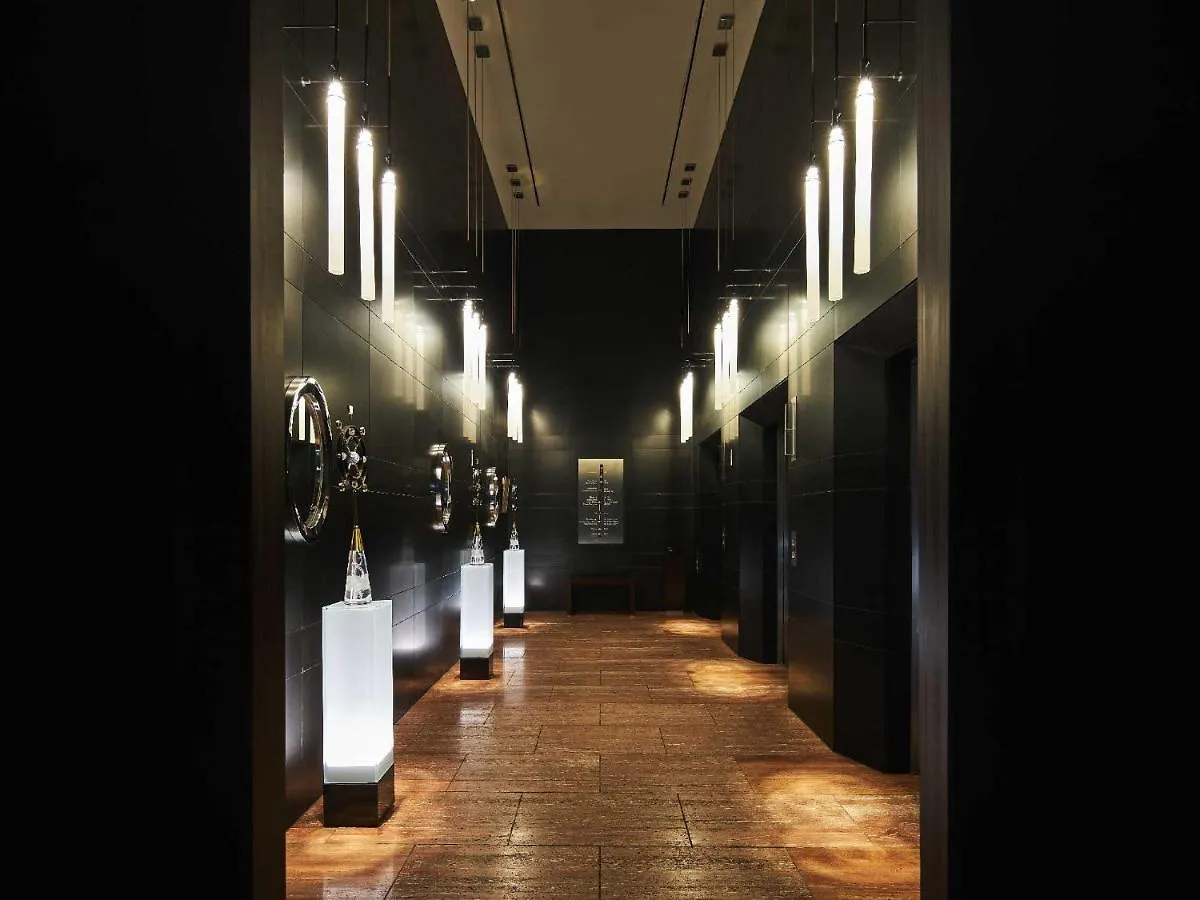 The Royal Park Hotel Iconic Tokyo Shiodome 4*,  اليابان