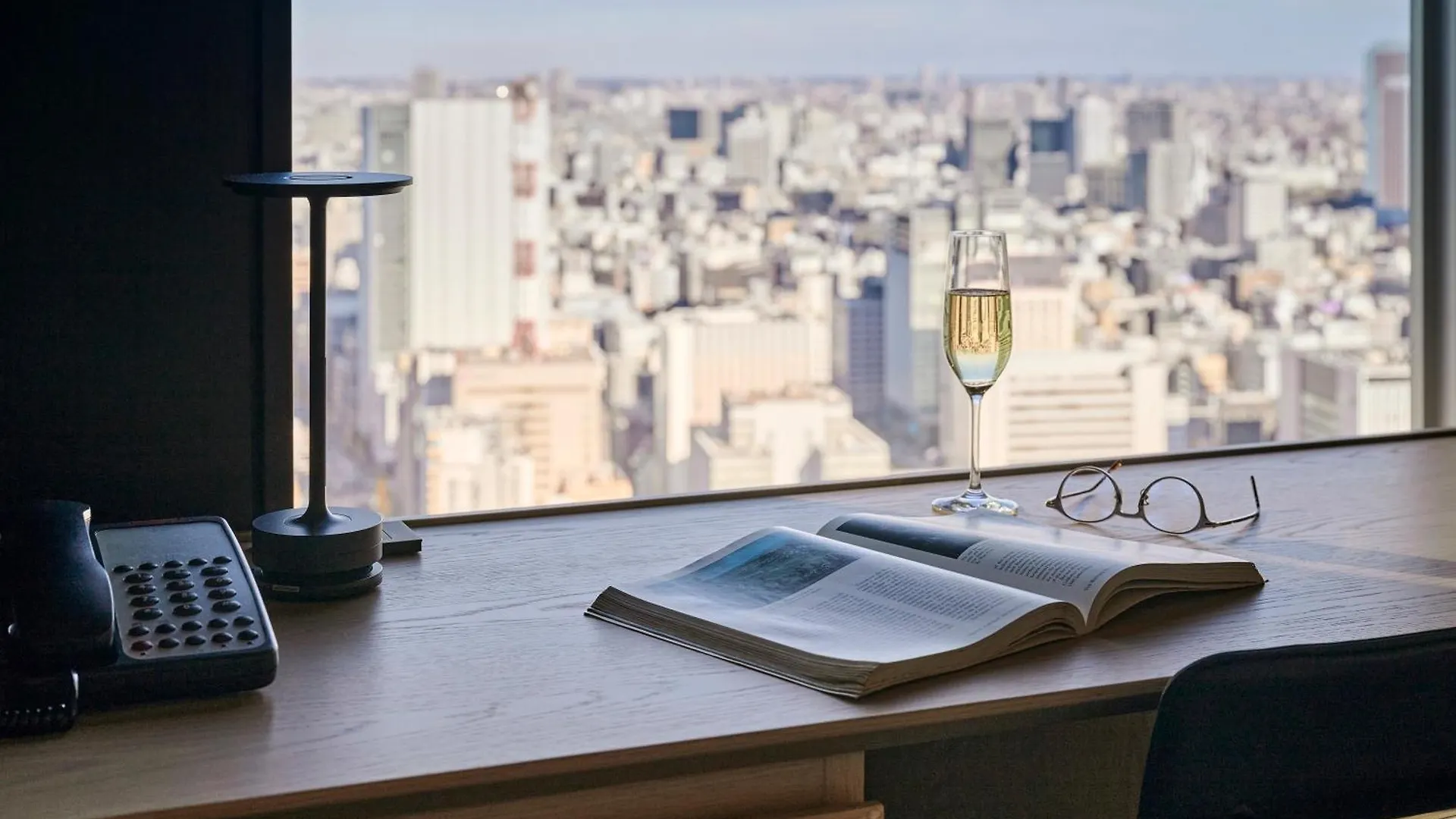 The Royal Park Hotel Iconic Tokyo Shiodome 4*,  اليابان