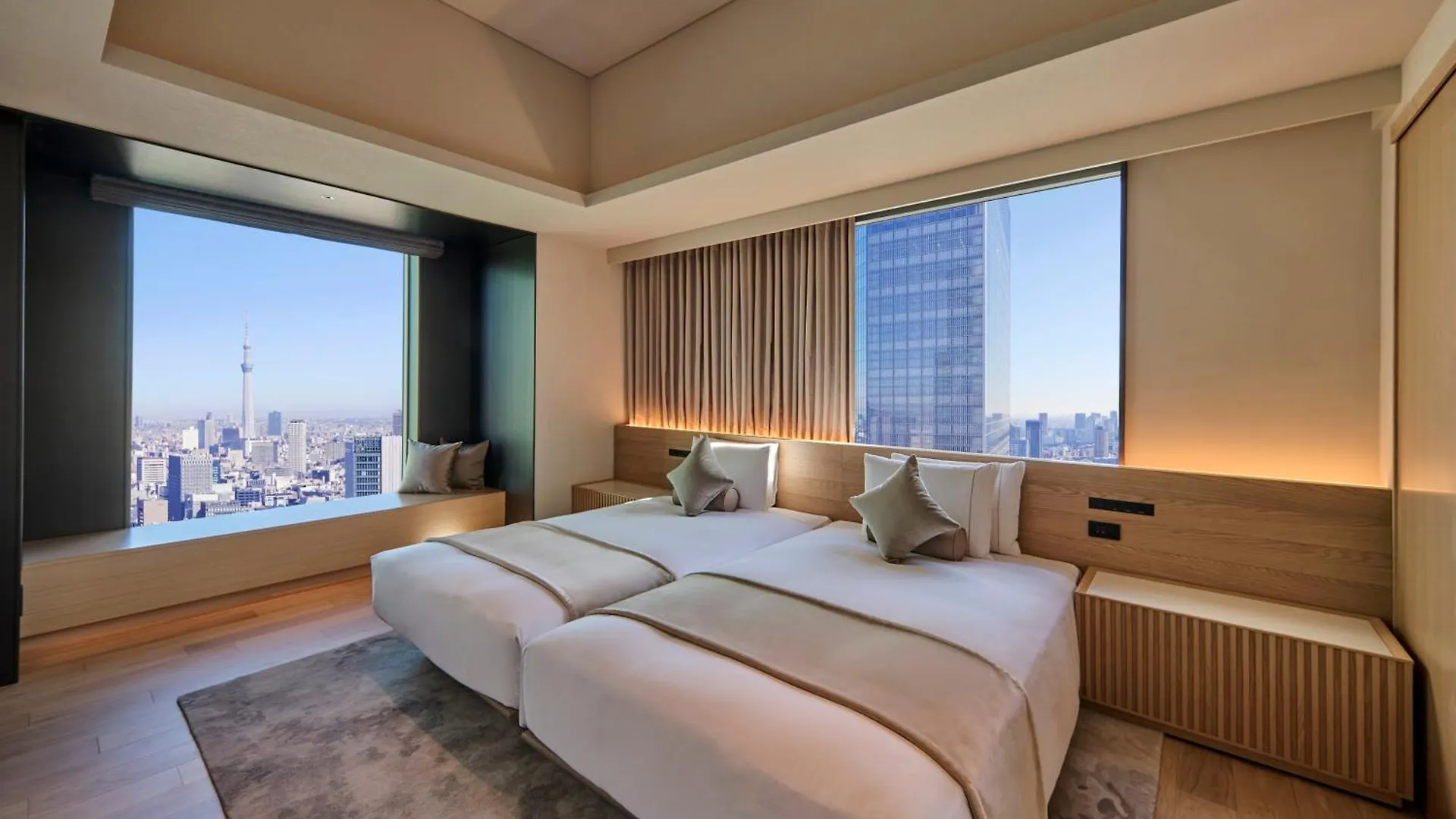 The Royal Park Hotel Iconic Tokyo Shiodome 4*,  اليابان