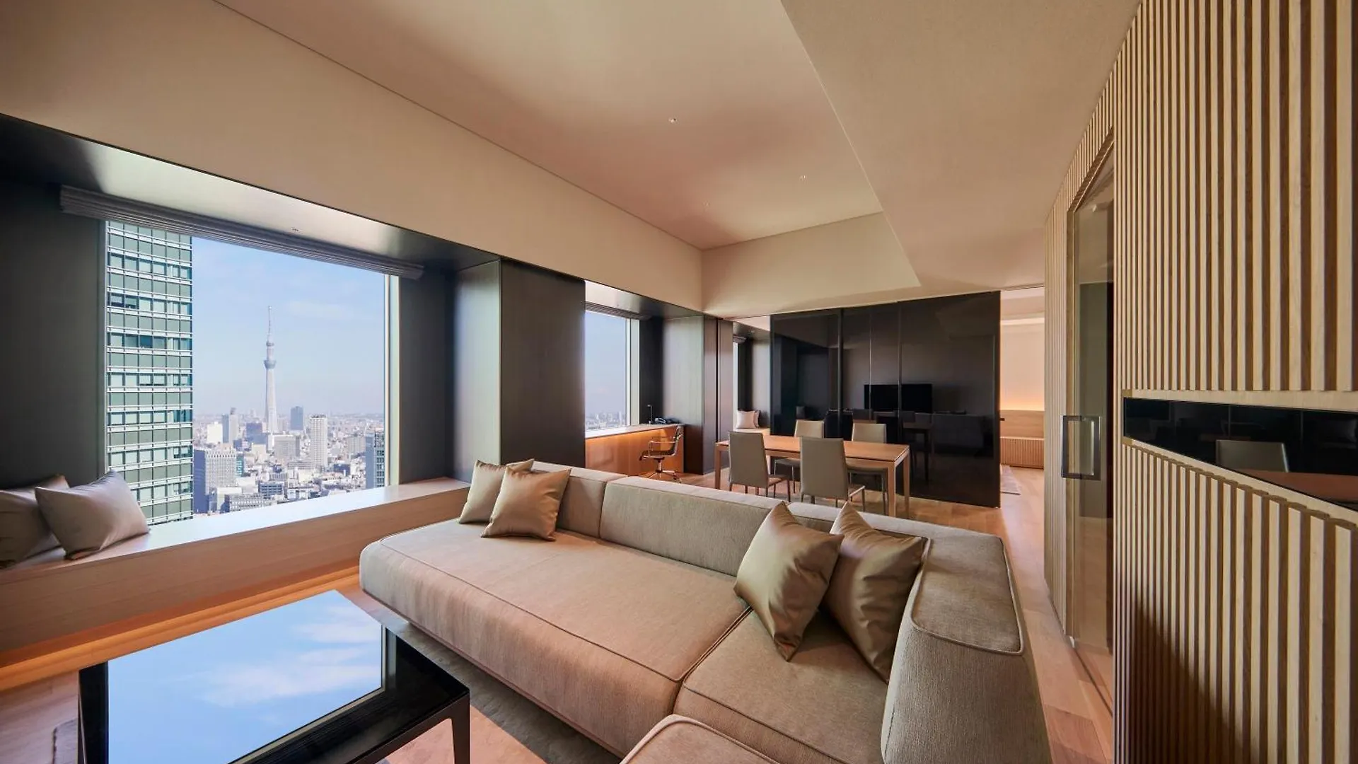 The Royal Park Hotel Iconic Tokyo Shiodome 4*,